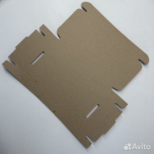 Коробка самосборная из гофрокартона