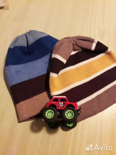 Шапка ручной машинной вязки для детей