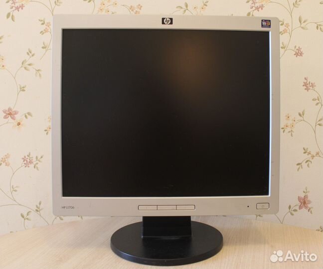 Монитор HP L1706