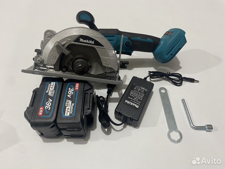 Циркулярная акумуляторная пила 125 Makita