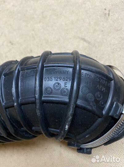 Шланг забора воздуха двигателя 2.0 TDI Audi A4 B8