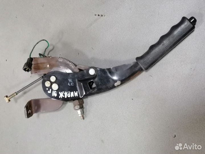 Ручка ручника Mitsubishi Mirage 4G15 1991