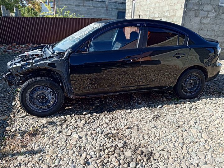 Mazda 3 2.0 МТ, 2004, битый, 245 000 км