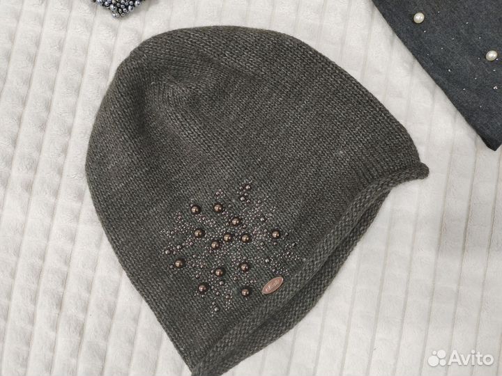 Шапки и перчатки женские