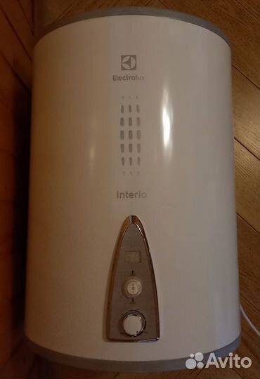 Бойлер водонагреватель Electrolux EWH 50 Interio 2