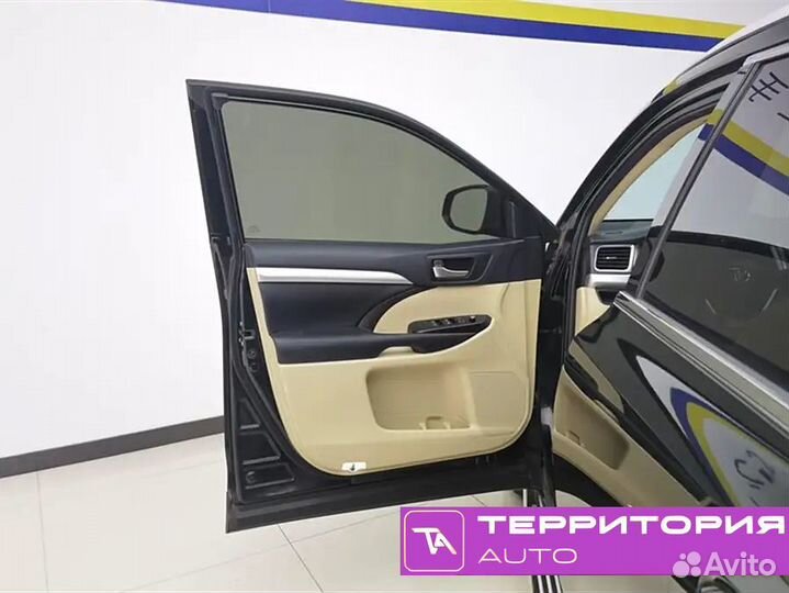 Toyota Highlander 2.0 AT, 2021, 49 000 км