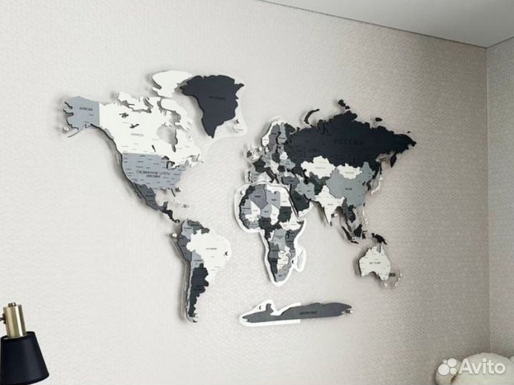 Деревянная карта мира на стену
