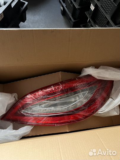 Задний праый фонарь mercedes cls w218