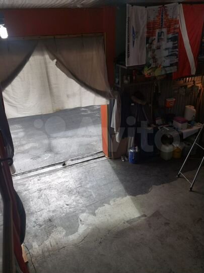 Гараж, > 30 м²