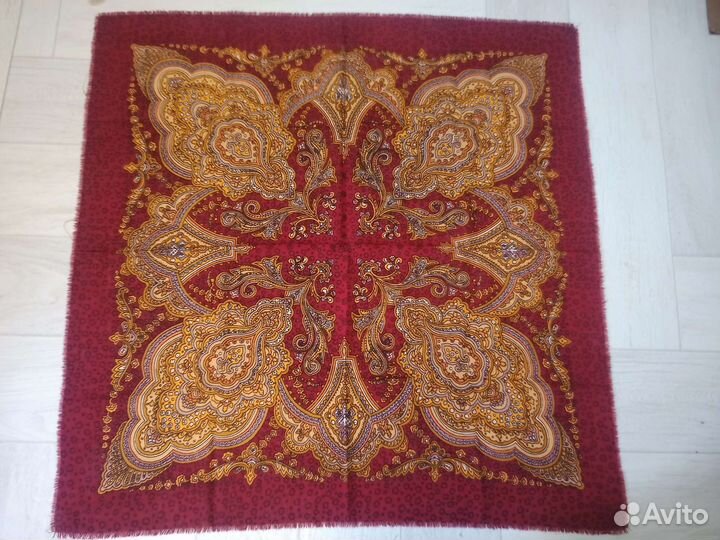 Павловопосадский шерстяной платок