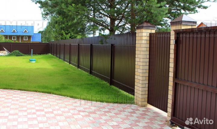 Забор из профнастила с металлическими столбами кач