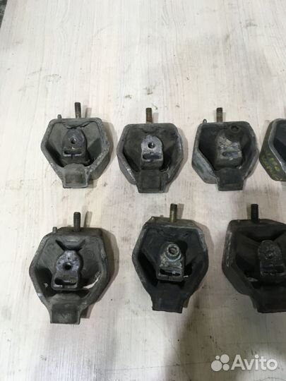 Опора подушка кпп Ауди 100 С4