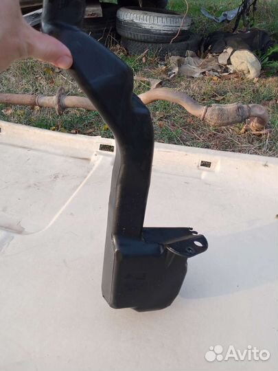 Бачок омывателя Opel Zafira B Z18XER