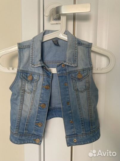 Джинсовая жилетка