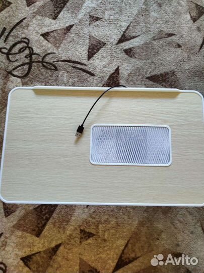 Столик для ноутбука