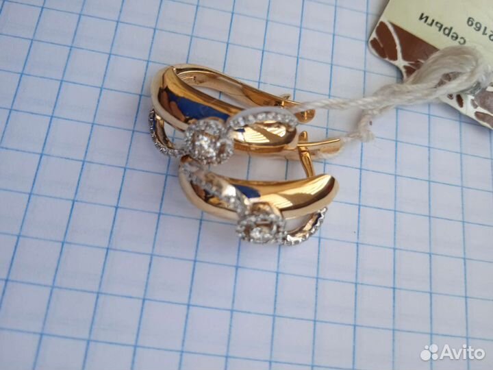 Золотые серьги с бриллиантами проба 585