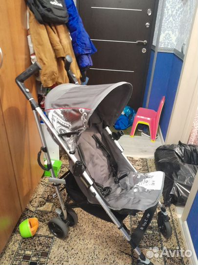 Прогулочная коляска