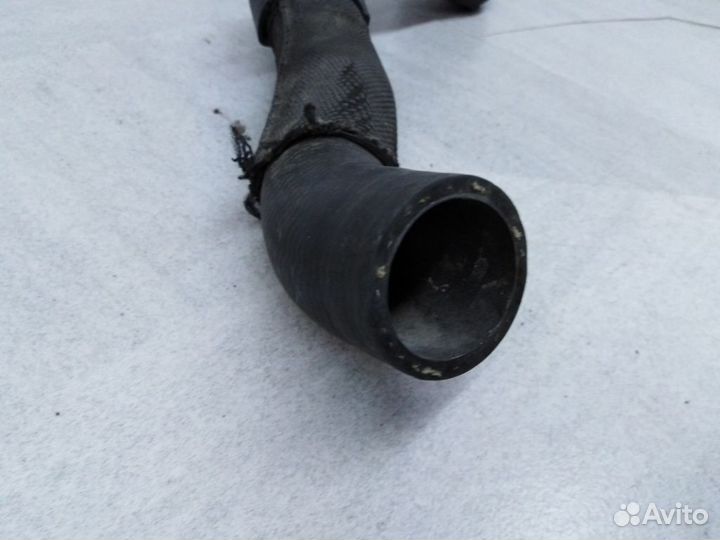 Патрубок системы охлаждения