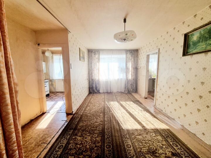 2-к. квартира, 43 м², 3/5 эт.