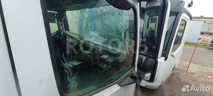 Стекло двери передней правой Mercedes-Benz Actros