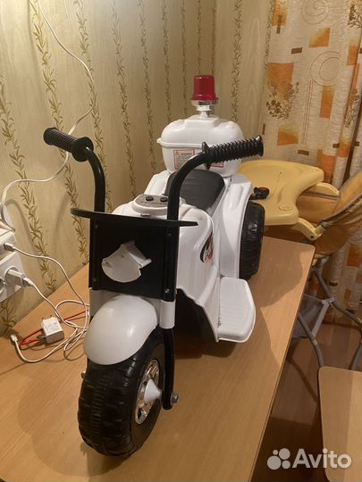 Мотоцикл-каталка-толкар