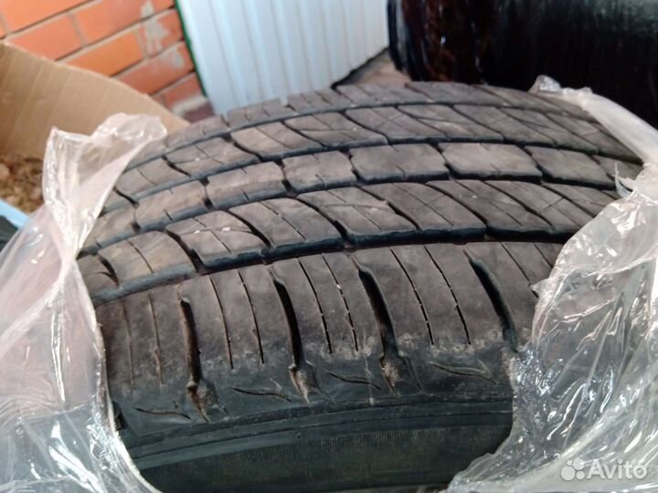 Kumho Crugen Premium KL33 235/55 R19 101