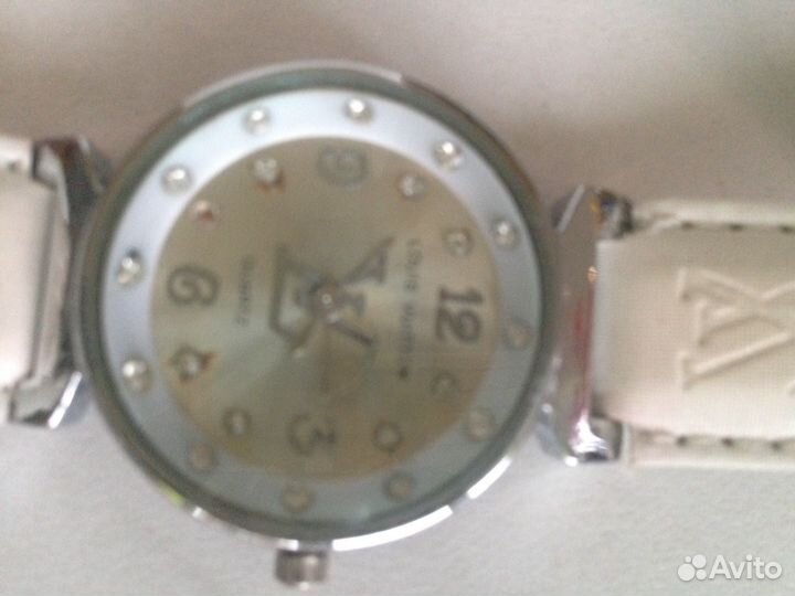 Часы новые