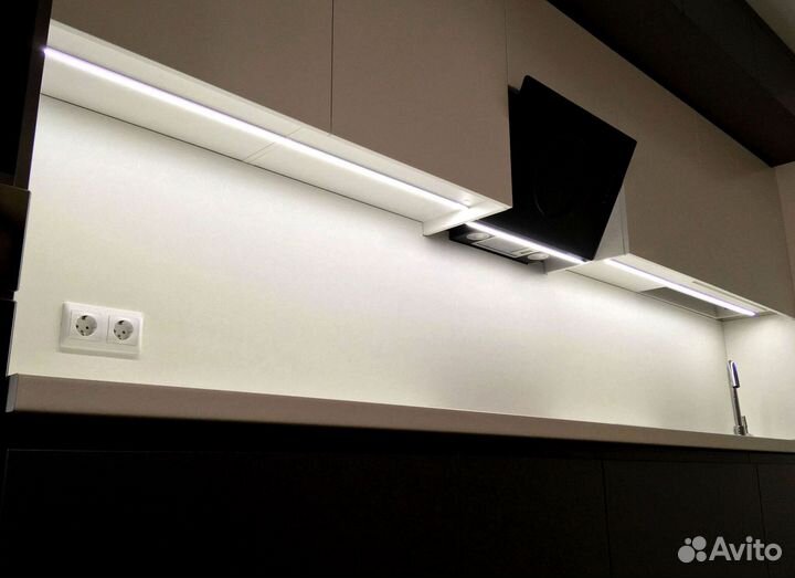 Кухня в потолок на заказ