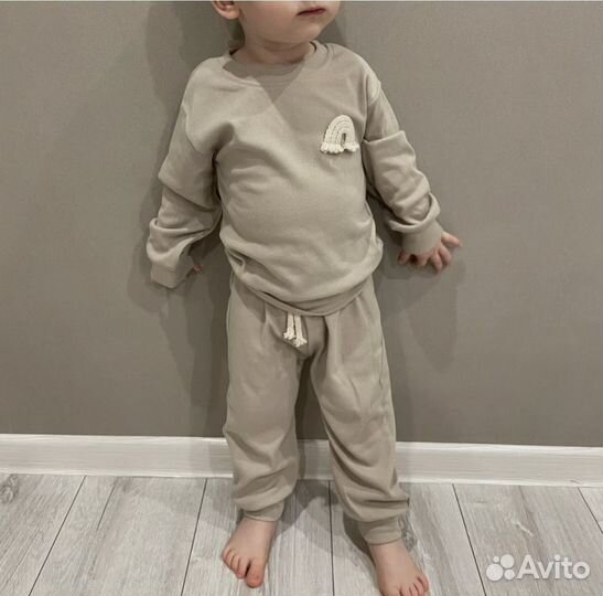 Костюм детский новый