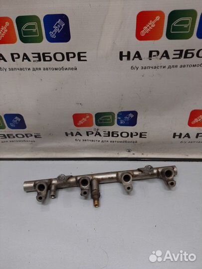 Топливная рейка левая Audi Q7 4LB 4.2 2006