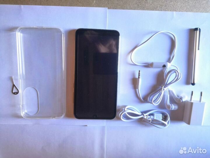 Телефон абсолютно новый