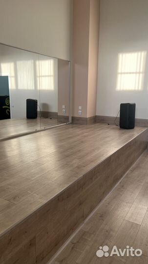 Зал почасовую аренду