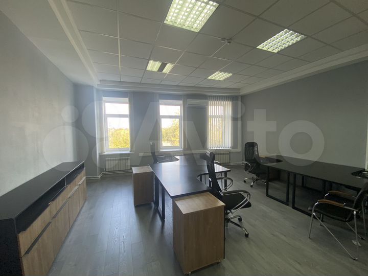 Офисные помещения:39, 41; 45, 81м²(3 каб.)