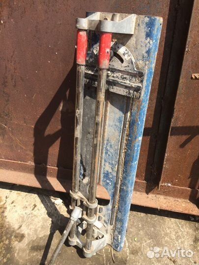 Ручной плиткорез