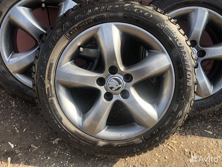 Goodyear Ultragrip 600 185/60 R15