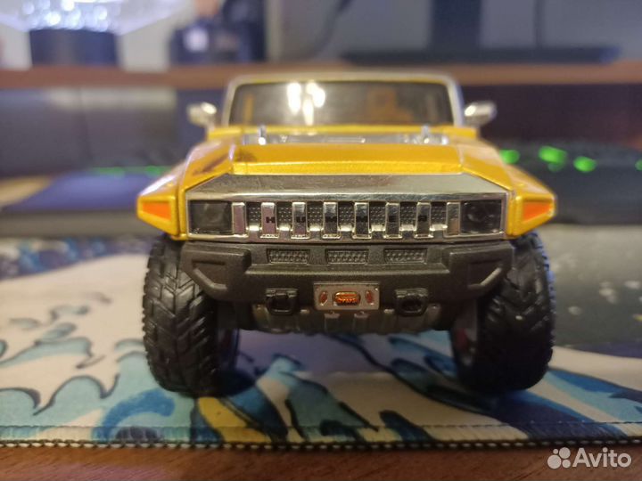 Модель Maisto Hummer HX 1:24