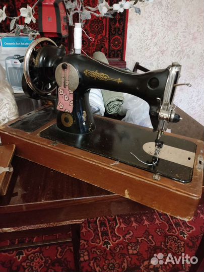 Швейная машина Подольск ручная