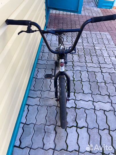 Трюковой велосипед BMX