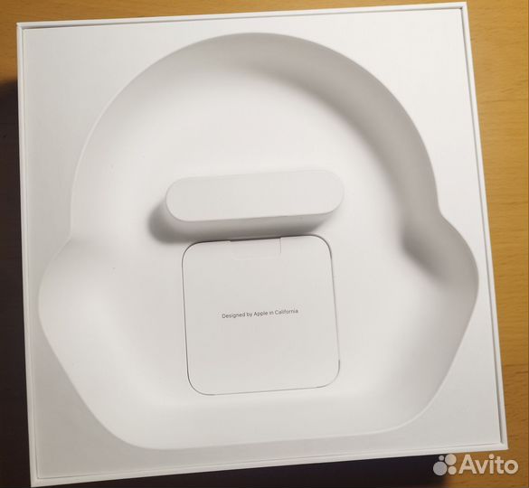Коробка от airpods max