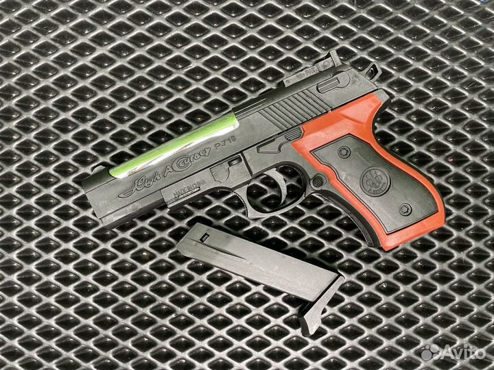 Пневматический пистолет детский из пластика