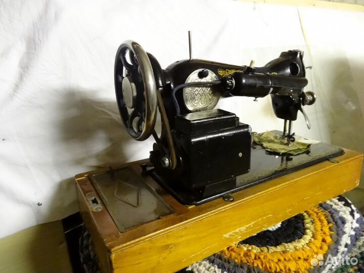 Швейная машина