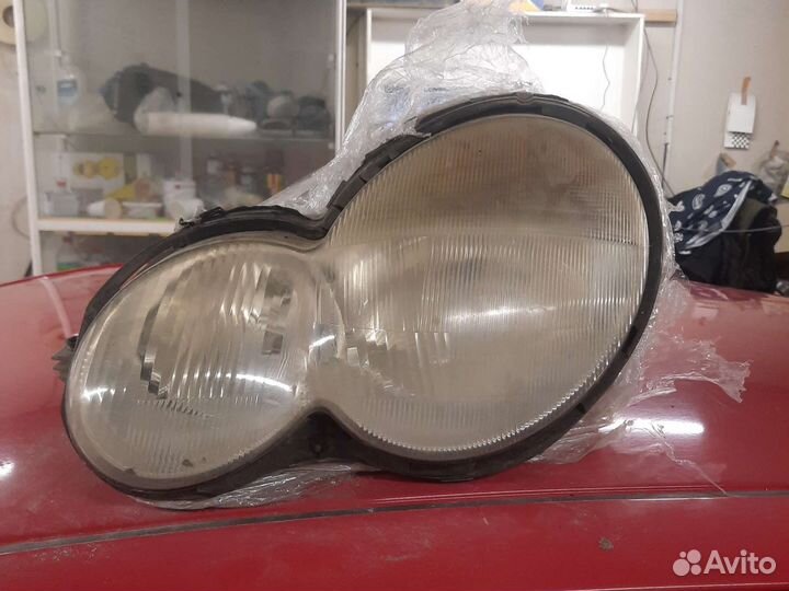 Фара mercedes 203 левая