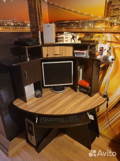 Компьютерный столик бу