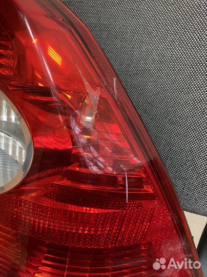 Фонарь задний правый со сколом Форд Фокус 2