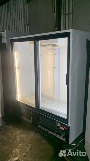 Холодильный шкаф