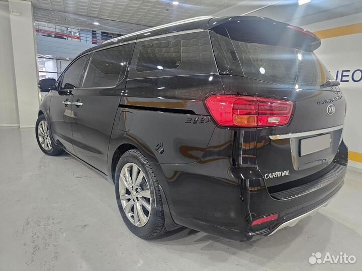 Kia Carnival 2.2 AT, 2020, 107 000 км