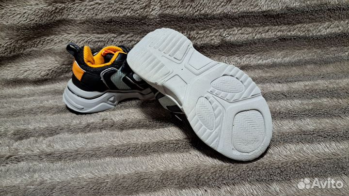 Кроссовки на мальчика 28 размер