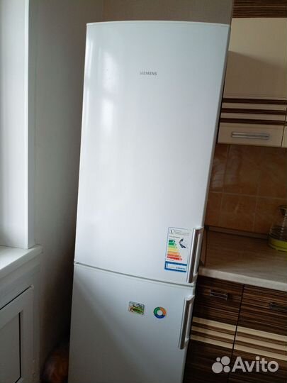 Холодильник siemens