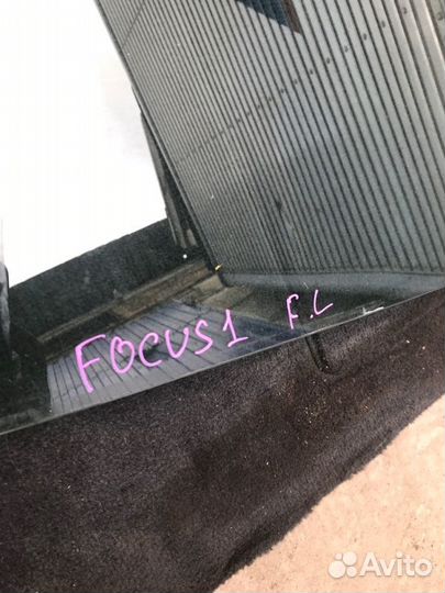 Стекло двери переднее левое Ford Focus