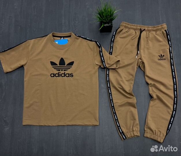 Спортивный костюм Adidas